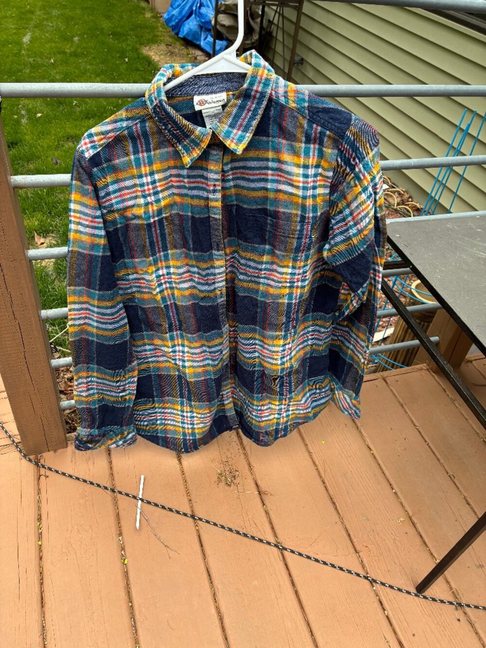 Dickies Made for Women Plaid Flannel Large